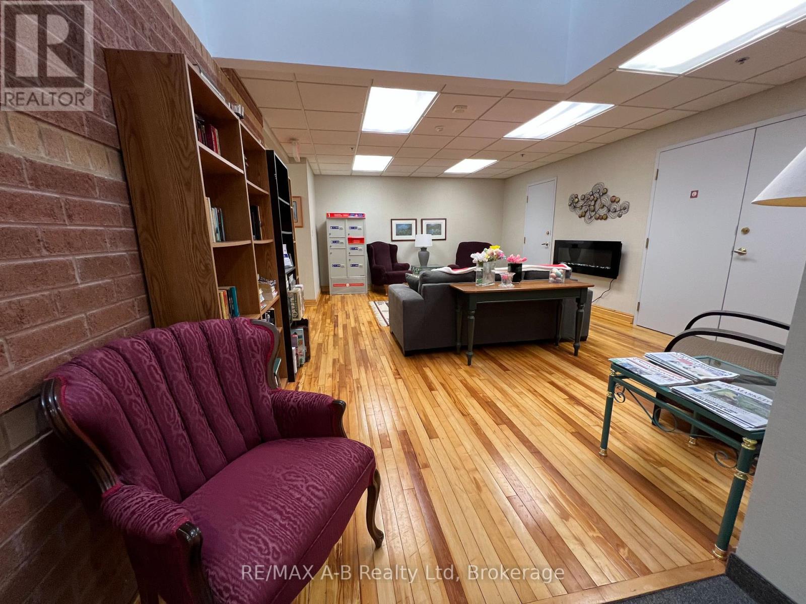 112 - 199 Hope Street E, East Zorra-Tavistock, Ontario  N0B 2R0 - Photo 32 - X12154485