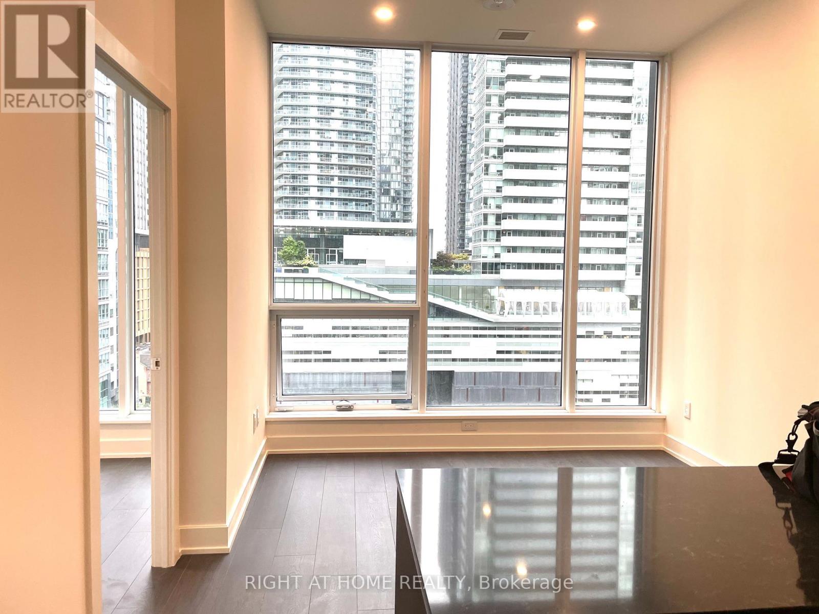 902 - 15 Mercer Street, Toronto, Ontario  M5V 1H2 - Photo 5 - C12859760