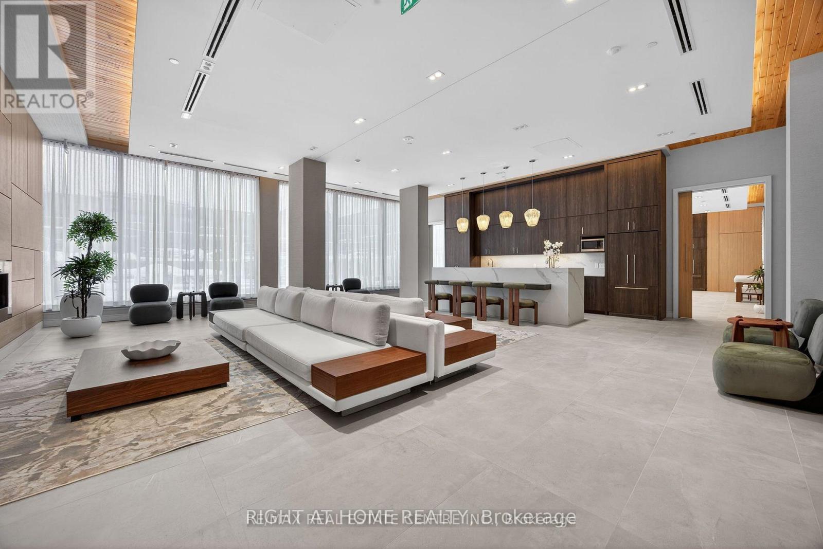 242 - 333 Sunseeker Avenue, Innisfil, Ontario  L9S 0R6 - Photo 12 - N12831898