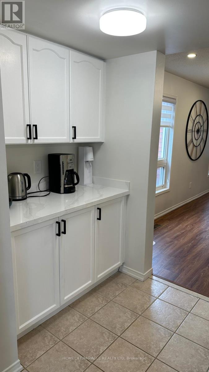 65 Fairhill Avenue, Brampton, Ontario  L7A 2E8 - Photo 3 - W12968006