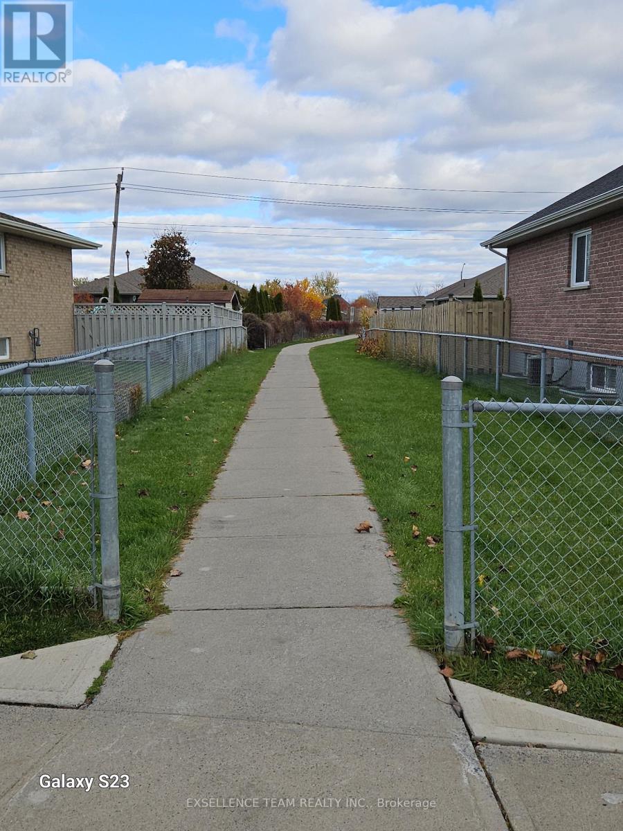 2033 Concorde Street, Cornwall, Ontario  K6H 6M3 - Photo 7 - X12851622