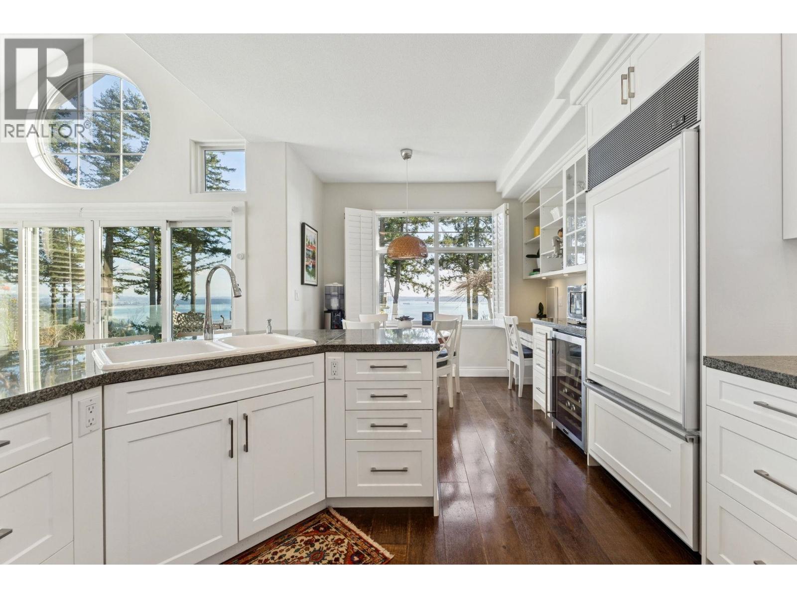 7 5110 Alderfeild Place, West Vancouver, British Columbia V7W 2W7 - Photo 16 - R3108129