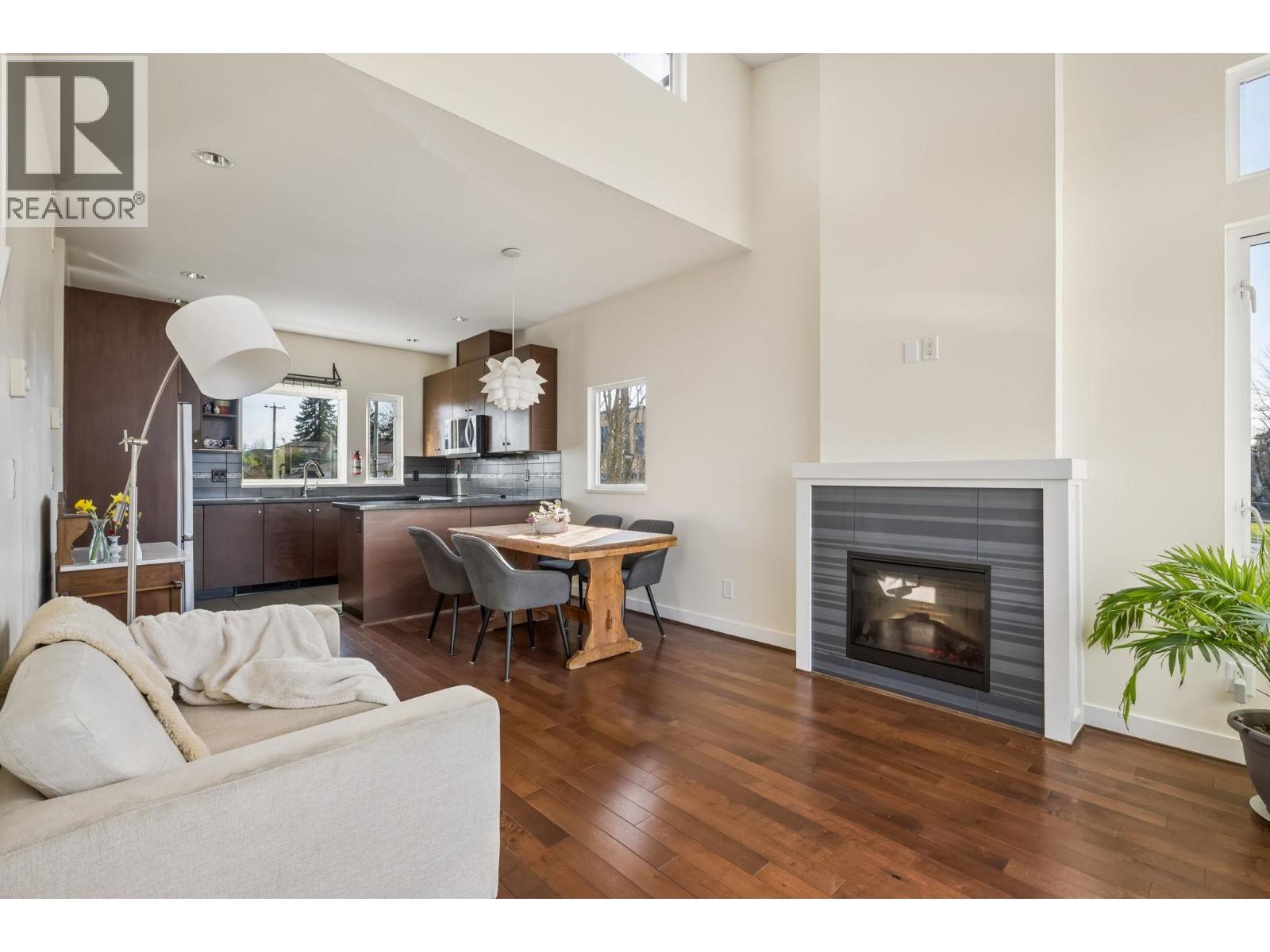 18 3788 Laurel Street, Burnaby, British Columbia  V5G 1M7 - Photo 4 - R3108155