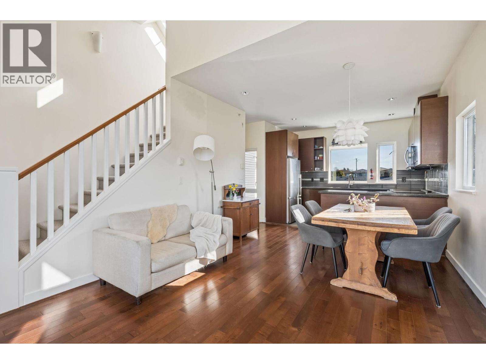 18 3788 Laurel Street, Burnaby, British Columbia  V5G 1M7 - Photo 8 - R3108155