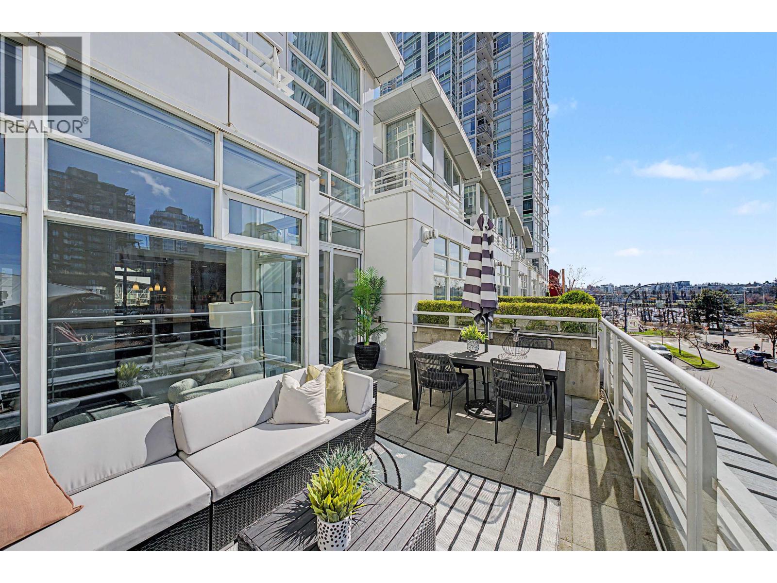 Th A 1199 Marinaside Crescent, Vancouver, British Columbia  V6Z 2Y2 - Photo 16 - R3108167