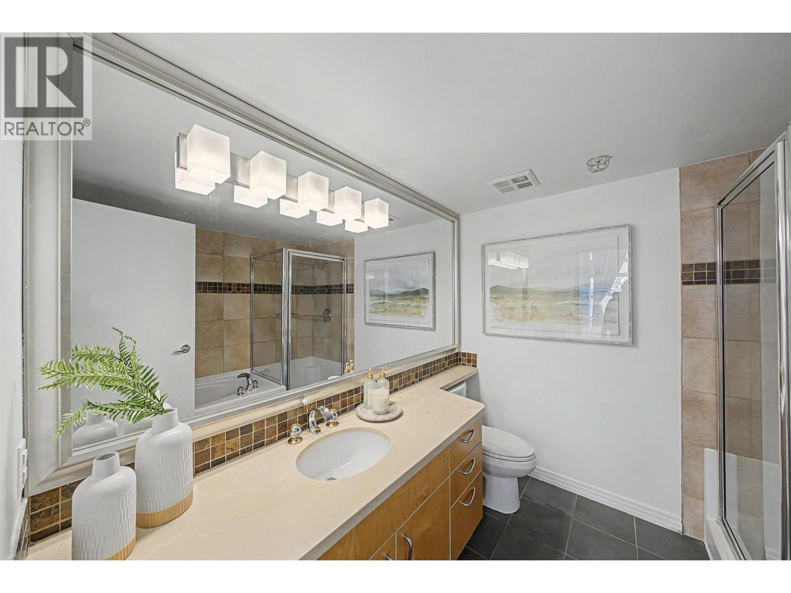 Th A 1199 Marinaside Crescent, Vancouver, British Columbia  V6Z 2Y2 - Photo 24 - R3108167