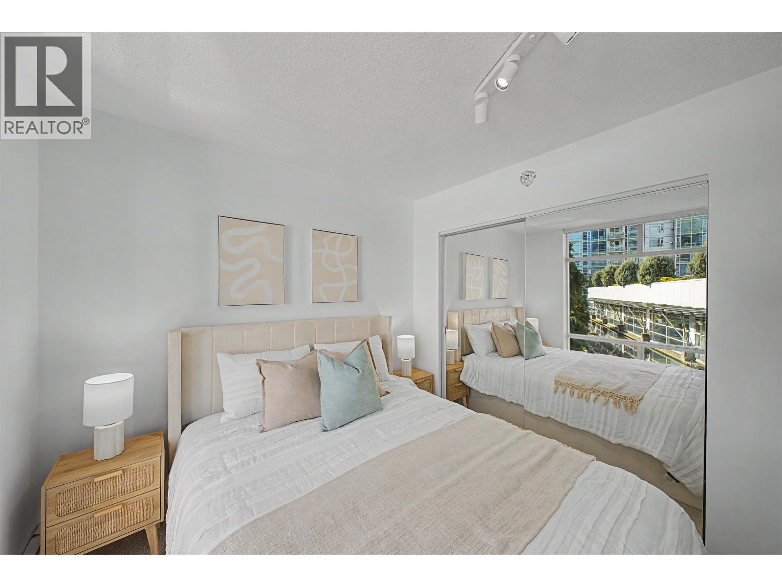 Th A 1199 Marinaside Crescent, Vancouver, British Columbia  V6Z 2Y2 - Photo 27 - R3108167