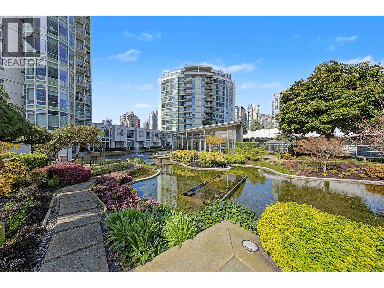 Th A 1199 Marinaside Crescent, Vancouver, British Columbia  V6Z 2Y2 - Photo 37 - R3108167