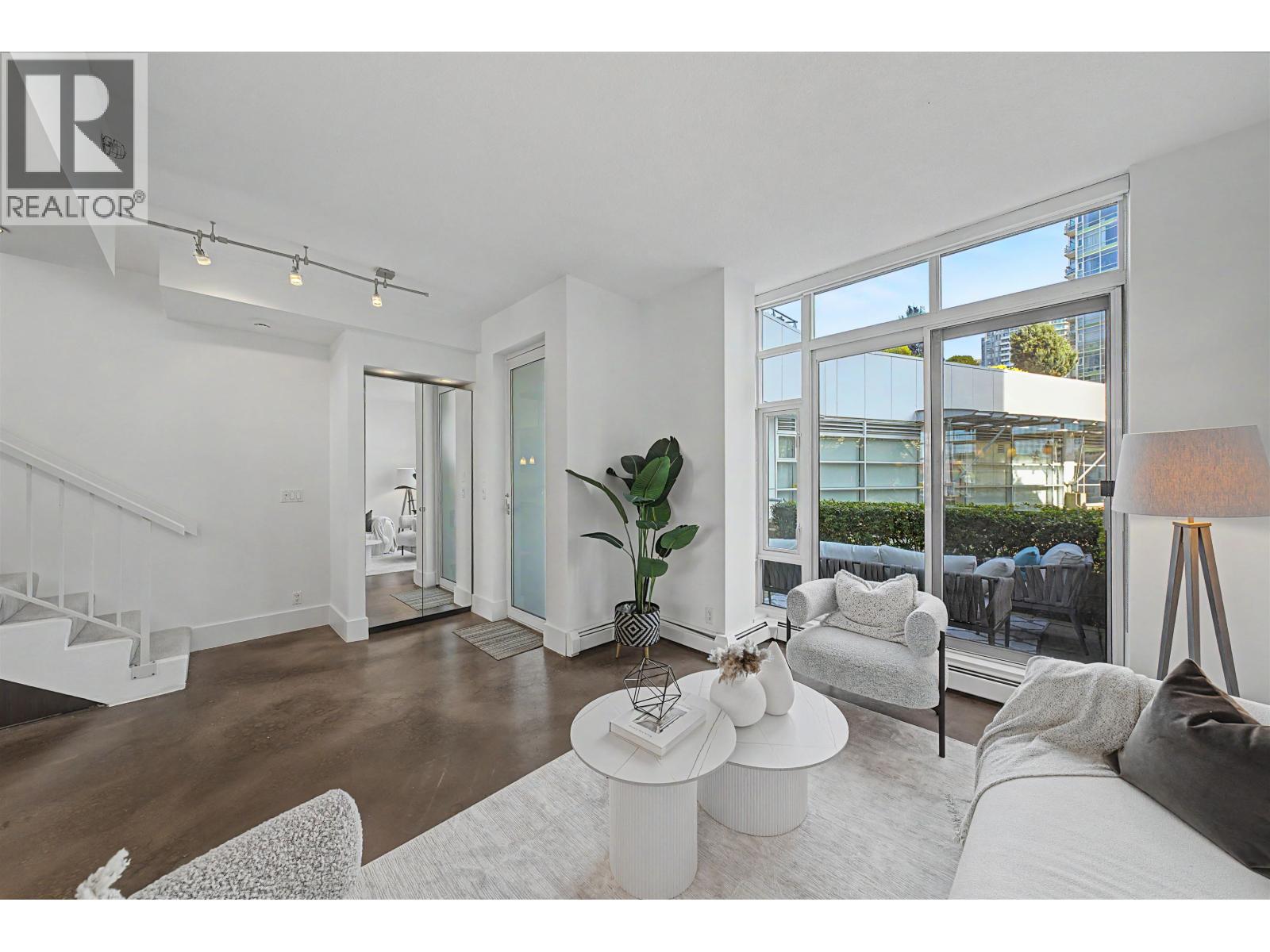 Th A 1199 Marinaside Crescent, Vancouver, British Columbia  V6Z 2Y2 - Photo 5 - R3108167