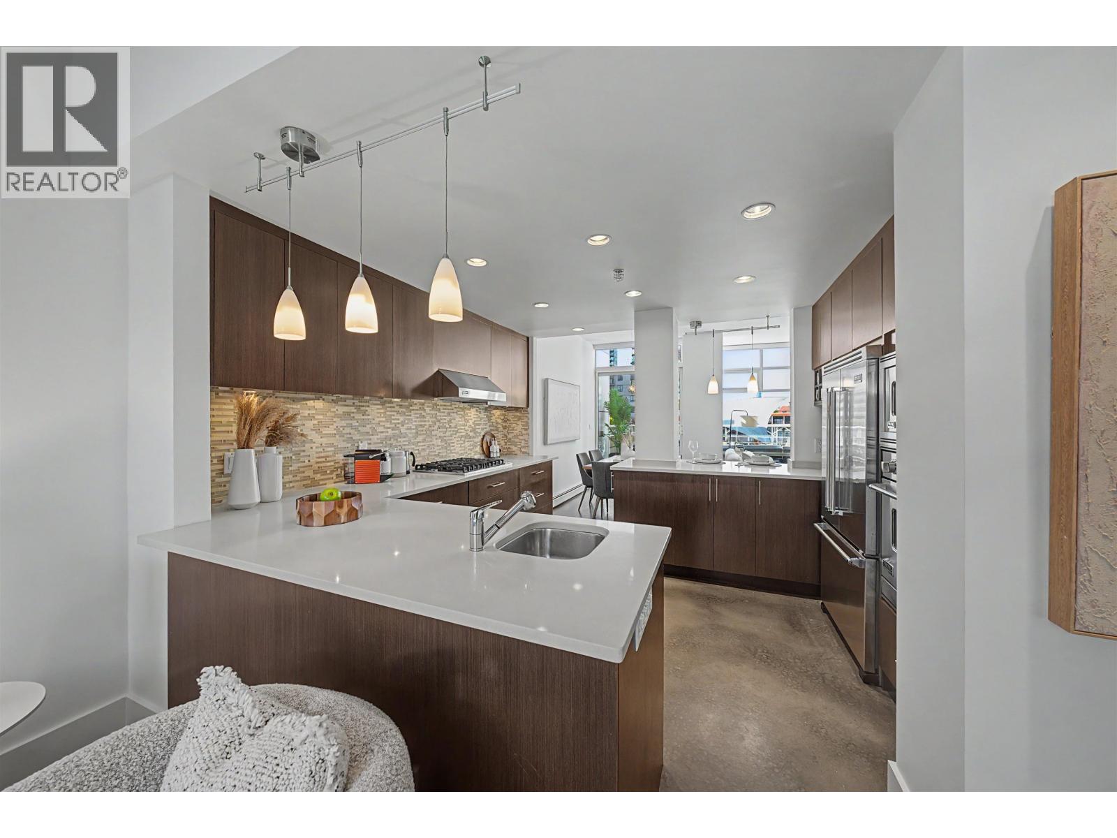 Th A 1199 Marinaside Crescent, Vancouver, British Columbia  V6Z 2Y2 - Photo 9 - R3108167