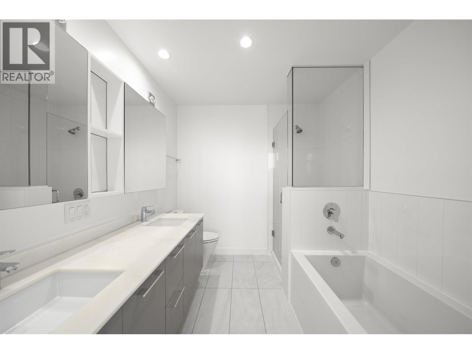 2402 8031 Nunavut Lane, Vancouver, British Columbia  V5X 0C9 - Photo 16 - R3108174