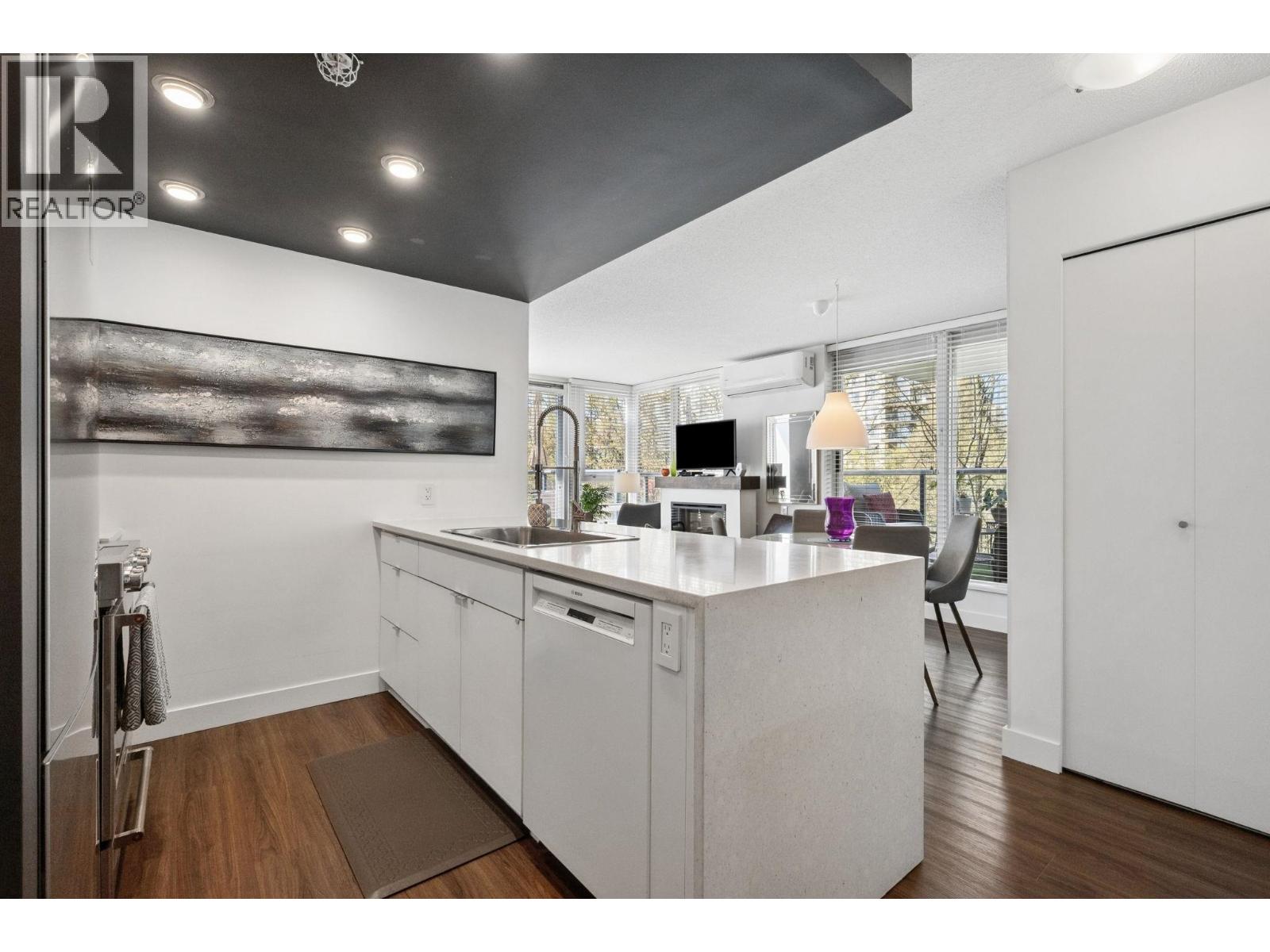 310 939 Expo Boulevard, Vancouver, British Columbia V6Z 3G7 - Photo 4 - R3108180