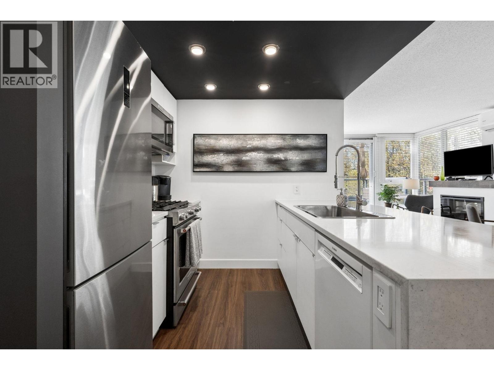 310 939 Expo Boulevard, Vancouver, British Columbia V6Z 3G7 - Photo 5 - R3108180