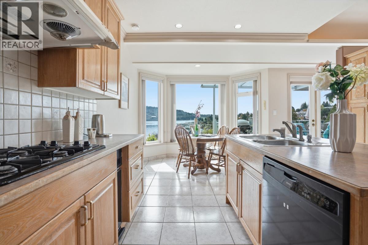 4493 Epps Avenue, North Vancouver, British Columbia  V7G 1G2 - Photo 17 - R3107712