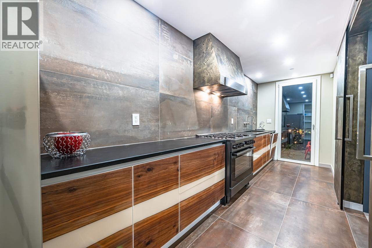 592 Craigmohr Drive, West Vancouver, British Columbia  V7S 1X2 - Photo 14 - R3108143