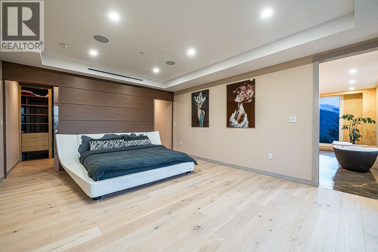 592 Craigmohr Drive, West Vancouver, British Columbia  V7S 1X2 - Photo 16 - R3108143