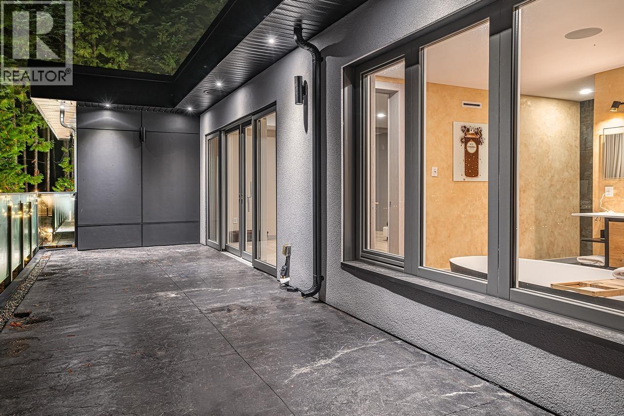 592 Craigmohr Drive, West Vancouver, British Columbia  V7S 1X2 - Photo 26 - R3108143