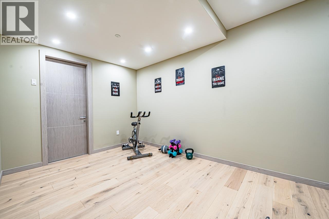 592 Craigmohr Drive, West Vancouver, British Columbia  V7S 1X2 - Photo 36 - R3108143