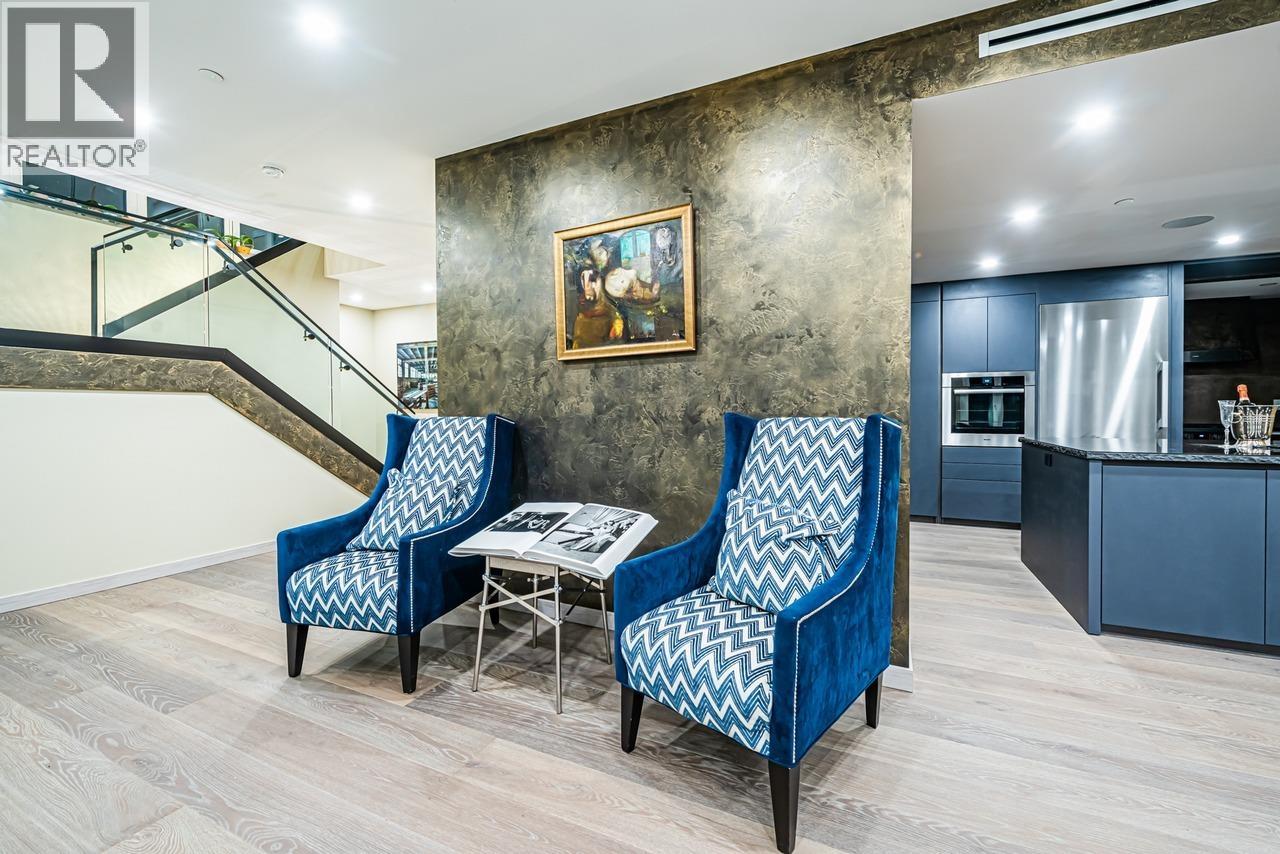 592 Craigmohr Drive, West Vancouver, British Columbia  V7S 1X2 - Photo 4 - R3108143