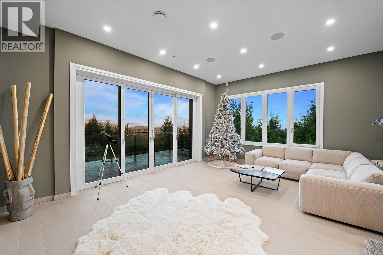 592 Craigmohr Drive, West Vancouver, British Columbia  V7S 1X2 - Photo 5 - R3108143