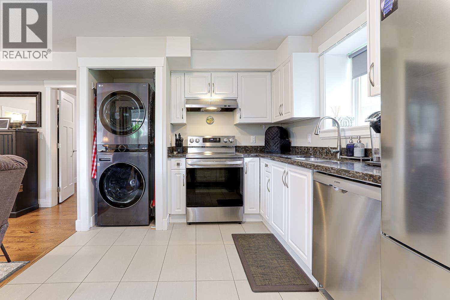 3968 Robin Place, Port Coquitlam, British Columbia  V3B 6R7 - Photo 32 - R3108171