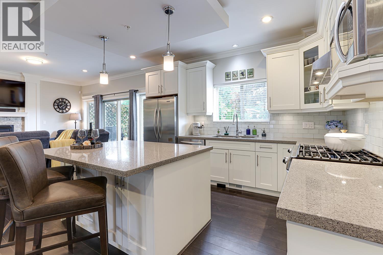 3968 Robin Place, Port Coquitlam, British Columbia  V3B 6R7 - Photo 8 - R3108171