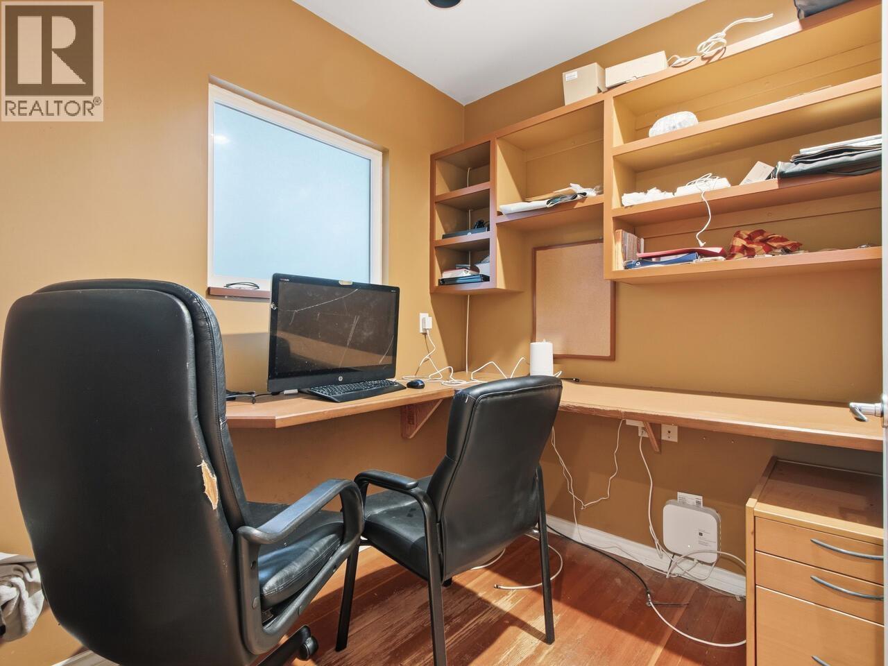 4154 Mcgill Street, Burnaby, British Columbia V5C 1M8 - Photo 3 - R3107847