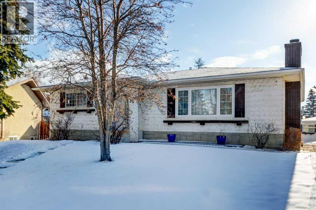 35 Penworth Place SE, Calgary, Alberta  T2A 4G4 - Photo 2 - A2288575