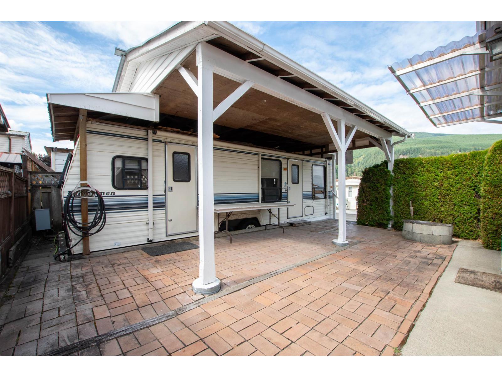 117 1436 Frost Road, Columbia Valley, Chilliwack, British Columbia  V2R 4X8 - Photo 6 - R3107481