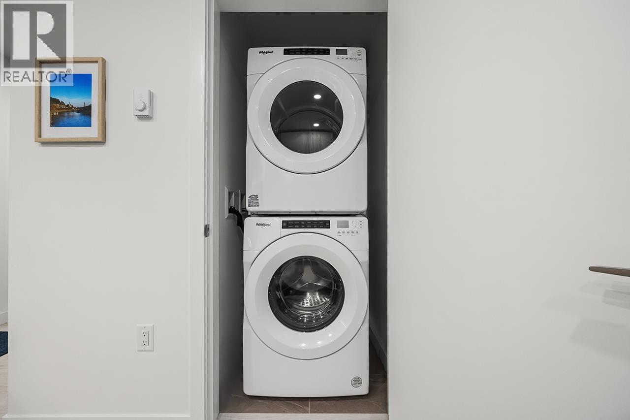 303 3596 Malsum Drive, North Vancouver, British Columbia V7G 0B5 - Photo 14 - R3108021