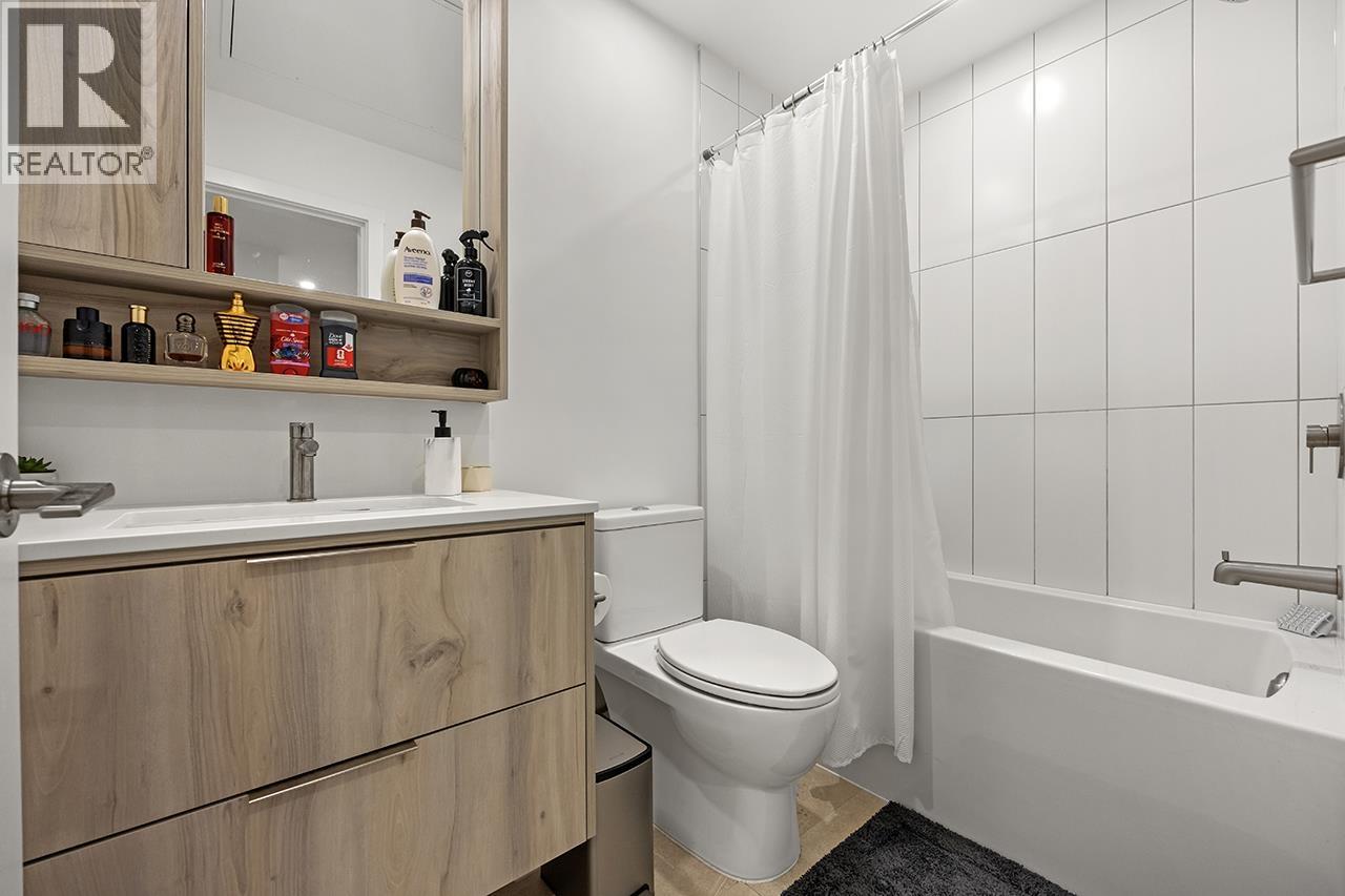 303 3596 Malsum Drive, North Vancouver, British Columbia V7G 0B5 - Photo 13 - R3108021