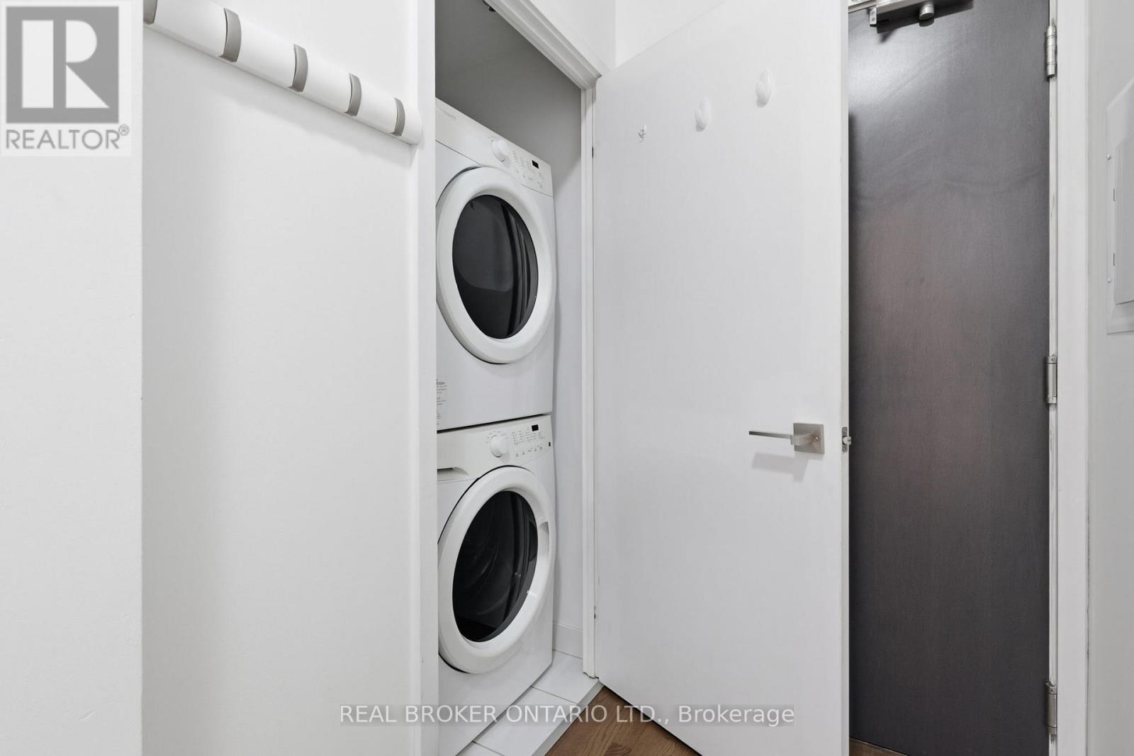 1127 - 20 Minowan Miikan Lane, Toronto, Ontario  M6J 0E5 - Photo 13 - C12968318