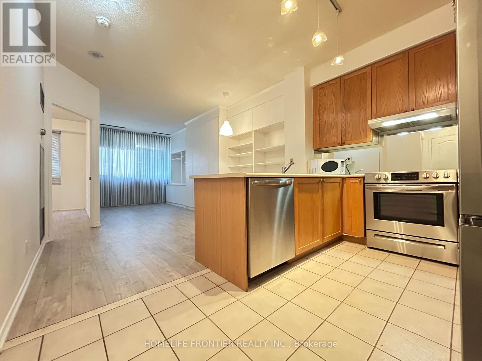 215 - 555 Yonge Street, Toronto, Ontario  M4Y 3A6 - Photo 13 - C12968324