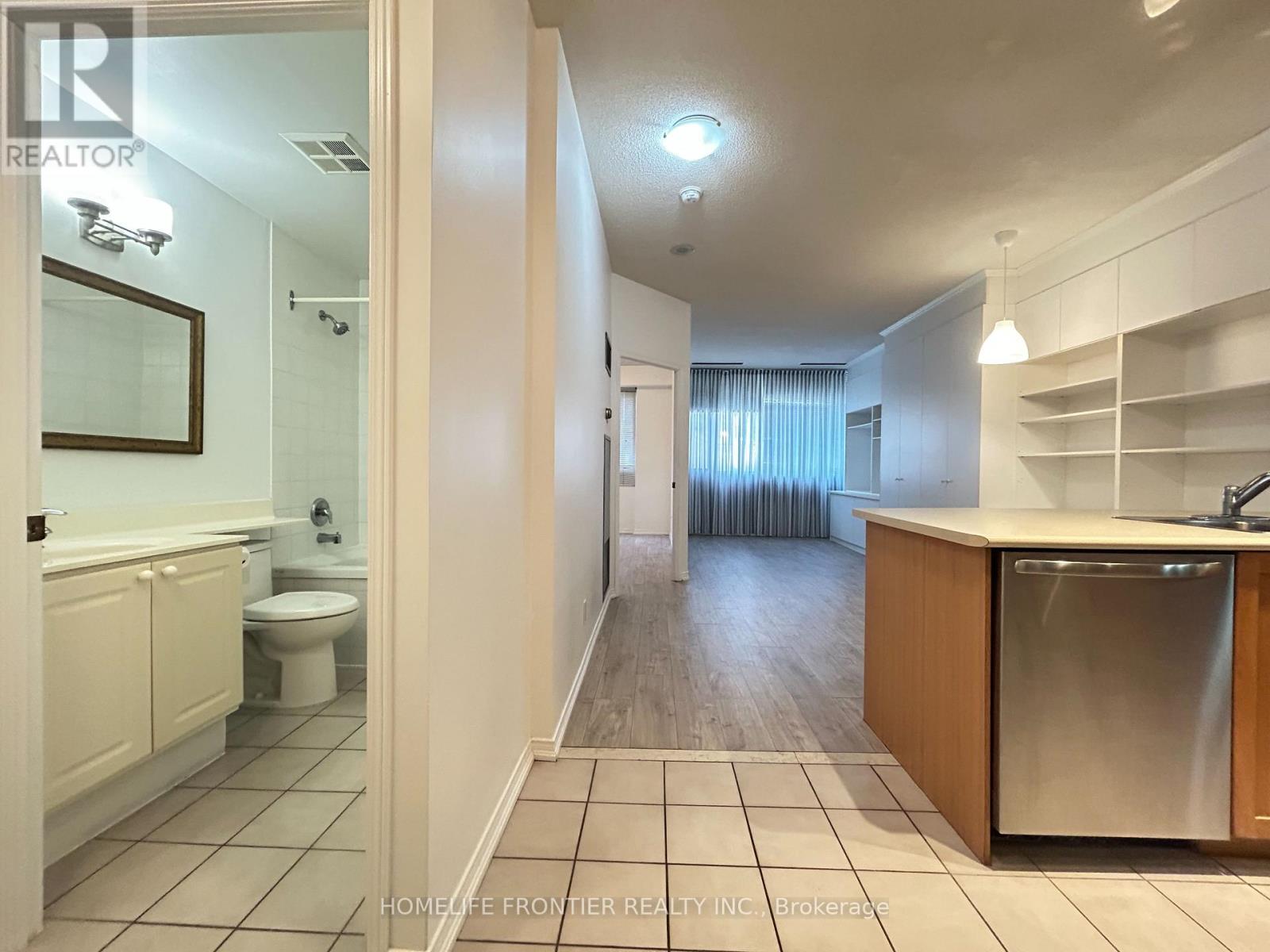 215 - 555 Yonge Street, Toronto, Ontario  M4Y 3A6 - Photo 18 - C12968324