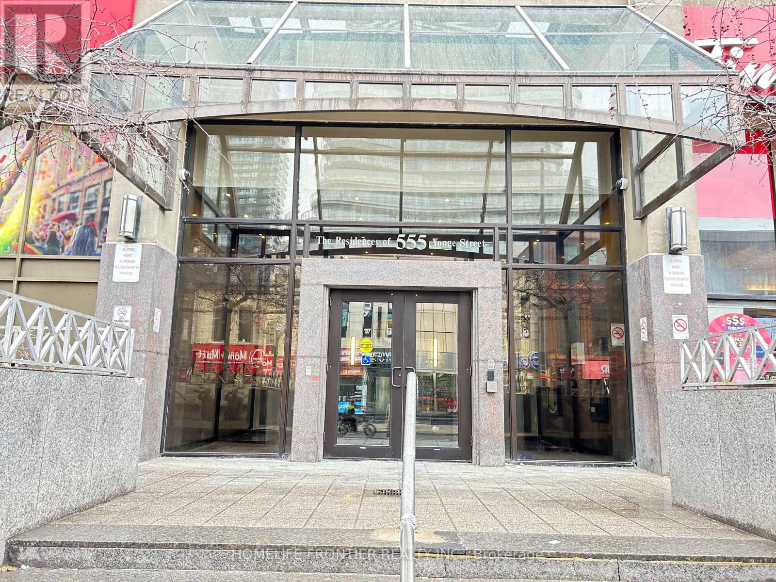 215 - 555 Yonge Street, Toronto, Ontario  M4Y 3A6 - Photo 3 - C12968324