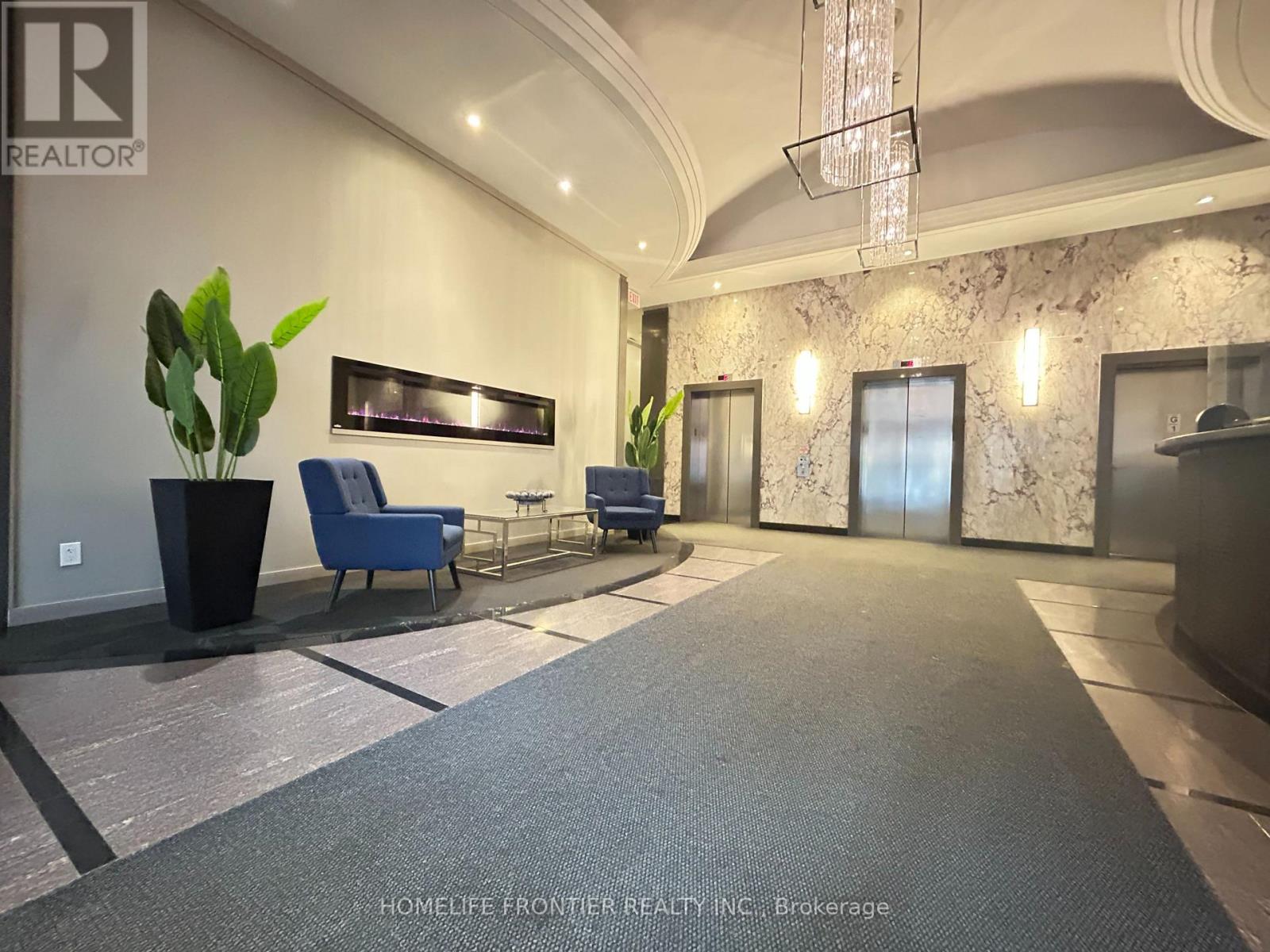 215 - 555 Yonge Street, Toronto, Ontario  M4Y 3A6 - Photo 5 - C12968324