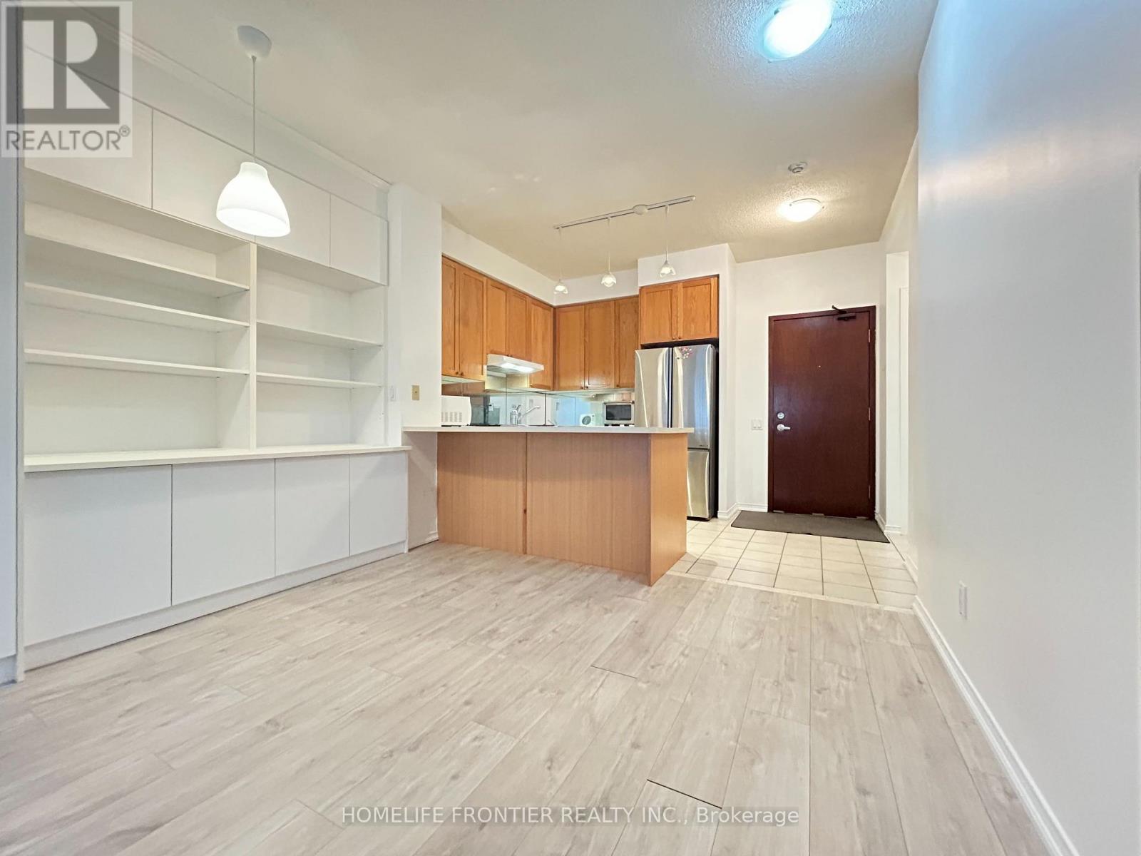 215 - 555 Yonge Street, Toronto, Ontario  M4Y 3A6 - Photo 9 - C12968324