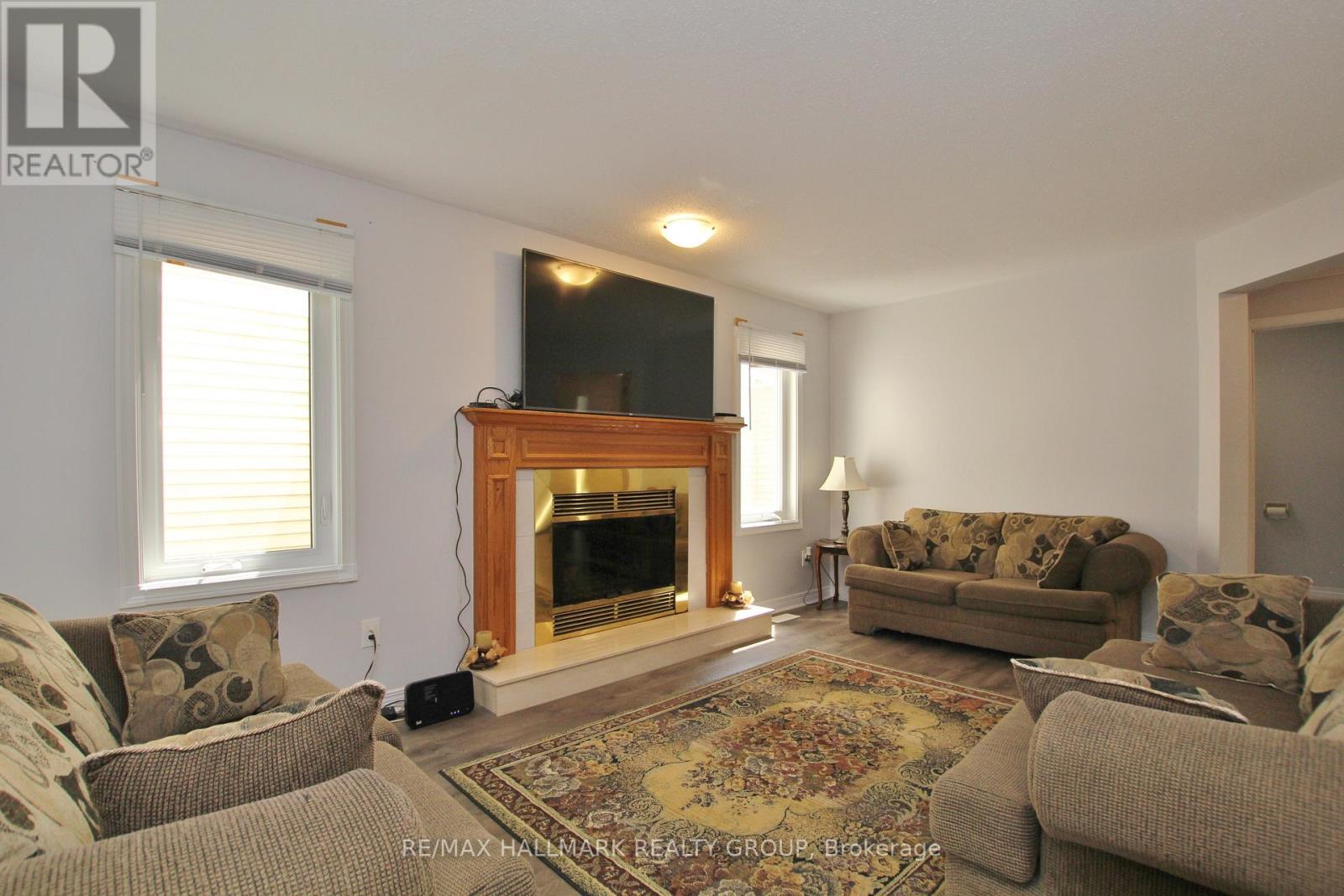 2143 Johnston Road, Ottawa, Ontario  K1G 5K1 - Photo 12 - X12968302