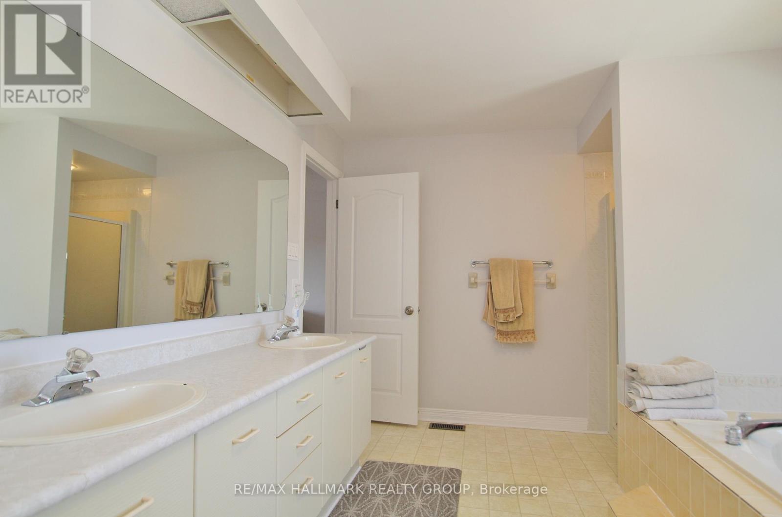 2143 Johnston Road, Ottawa, Ontario  K1G 5K1 - Photo 19 - X12968302