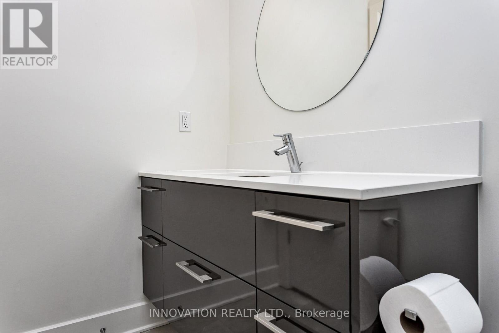 702 - 255 Bay Street, Ottawa, Ontario  K1R 0C5 - Photo 24 - X12968304