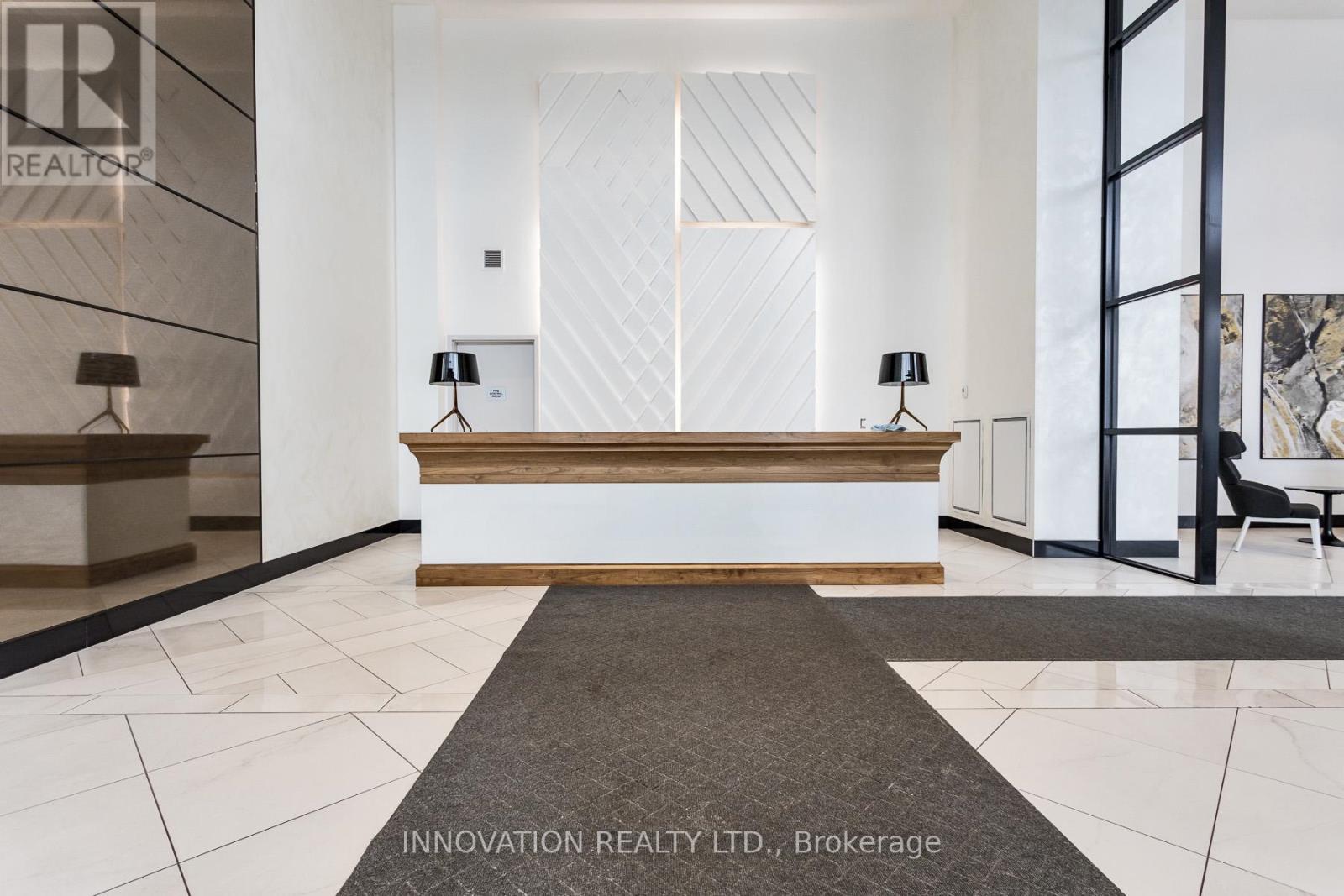 702 - 255 Bay Street, Ottawa, Ontario  K1R 0C5 - Photo 3 - X12968304