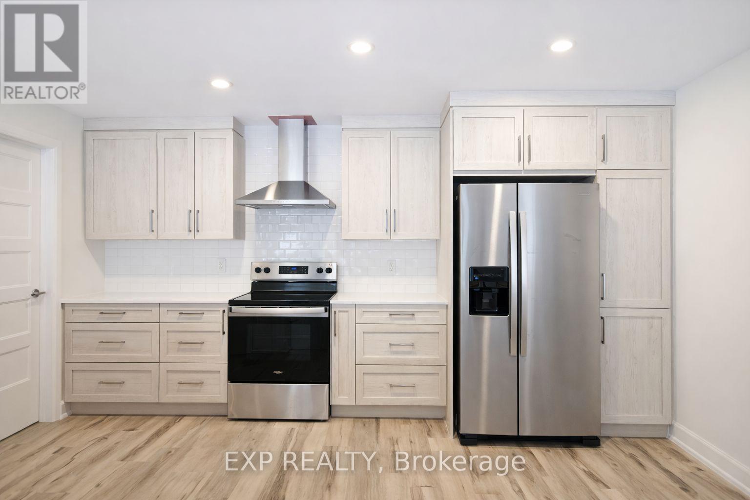 329 Voyageur Place, Russell, Ontario  K0A 1W1 - Photo 4 - X12968314