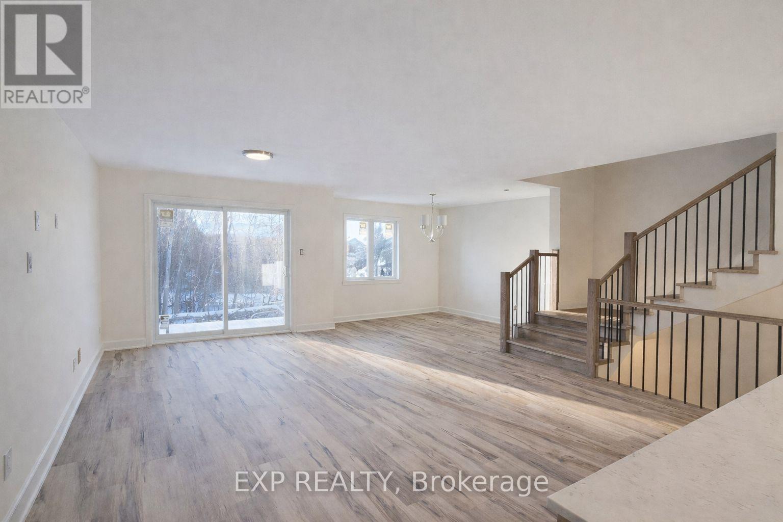 327 Voyageur Place, Russell, Ontario  K0A 1W1 - Photo 6 - X12968316