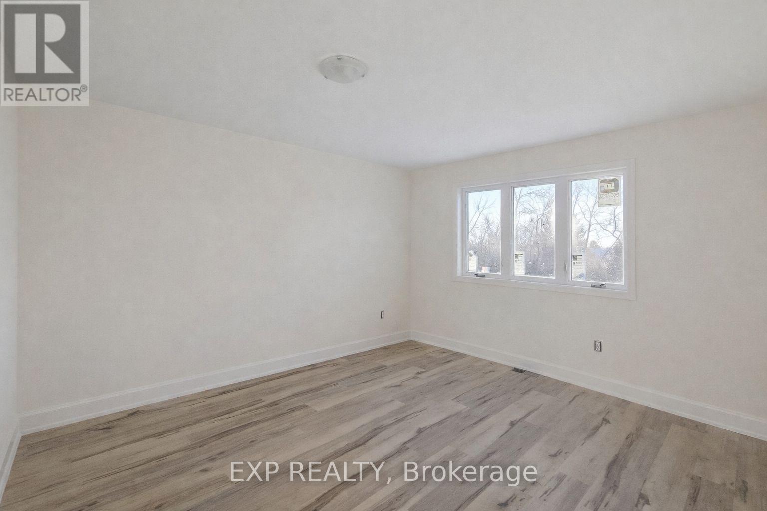 327 Voyageur Place, Russell, Ontario  K0A 1W1 - Photo 7 - X12968316