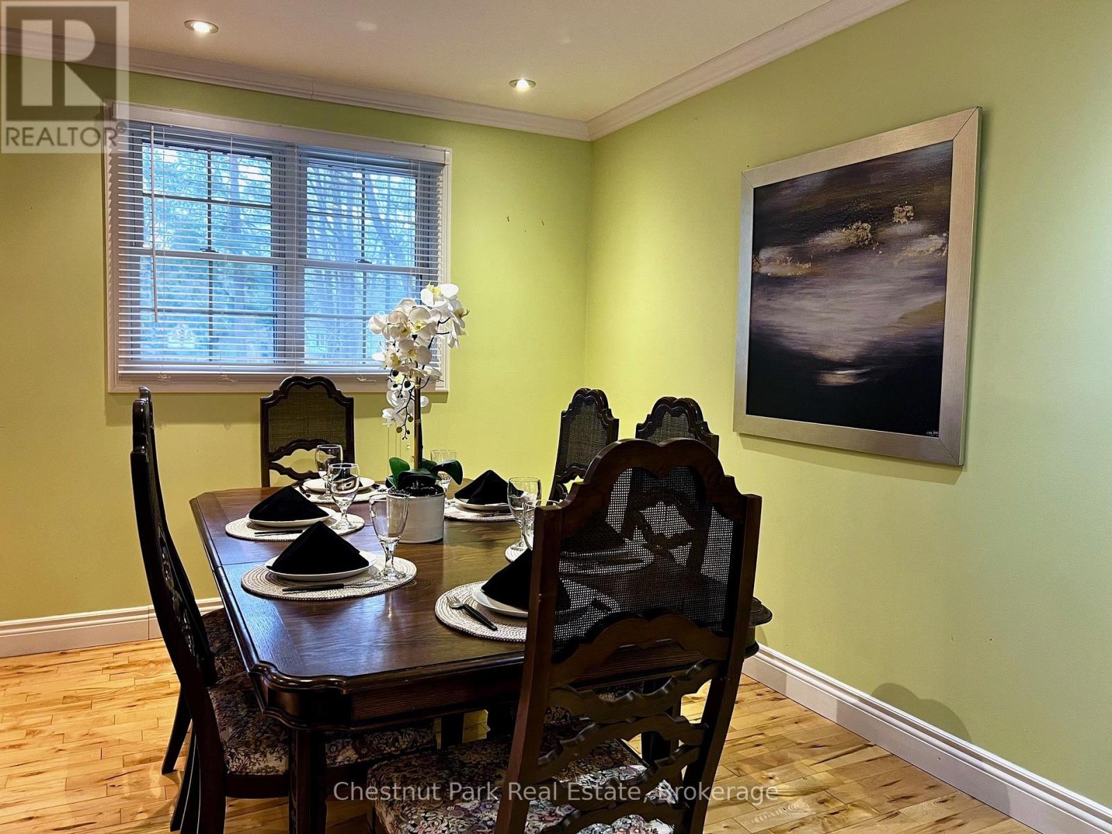 135 Christopher Avenue, Wasaga Beach, Ontario  L9Z 1S4 - Photo 10 - S12947514