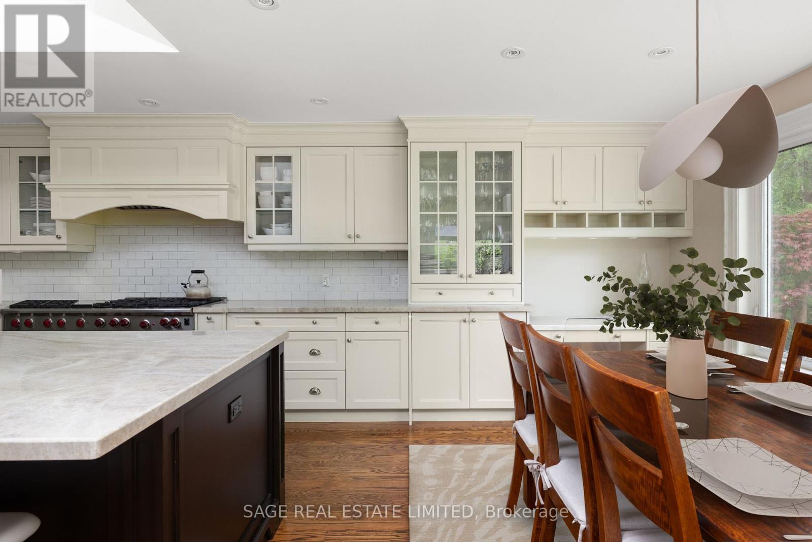 9 Canfield Place, Toronto, Ontario  M3B 2V5 - Photo 7 - C12967704