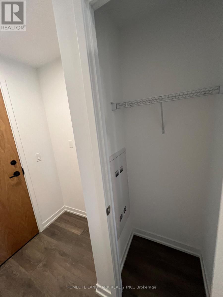 902 - 8 Beverley Glen Boulevard, Vaughan, Ontario  L4J 0L5 - Photo 7 - N12967084