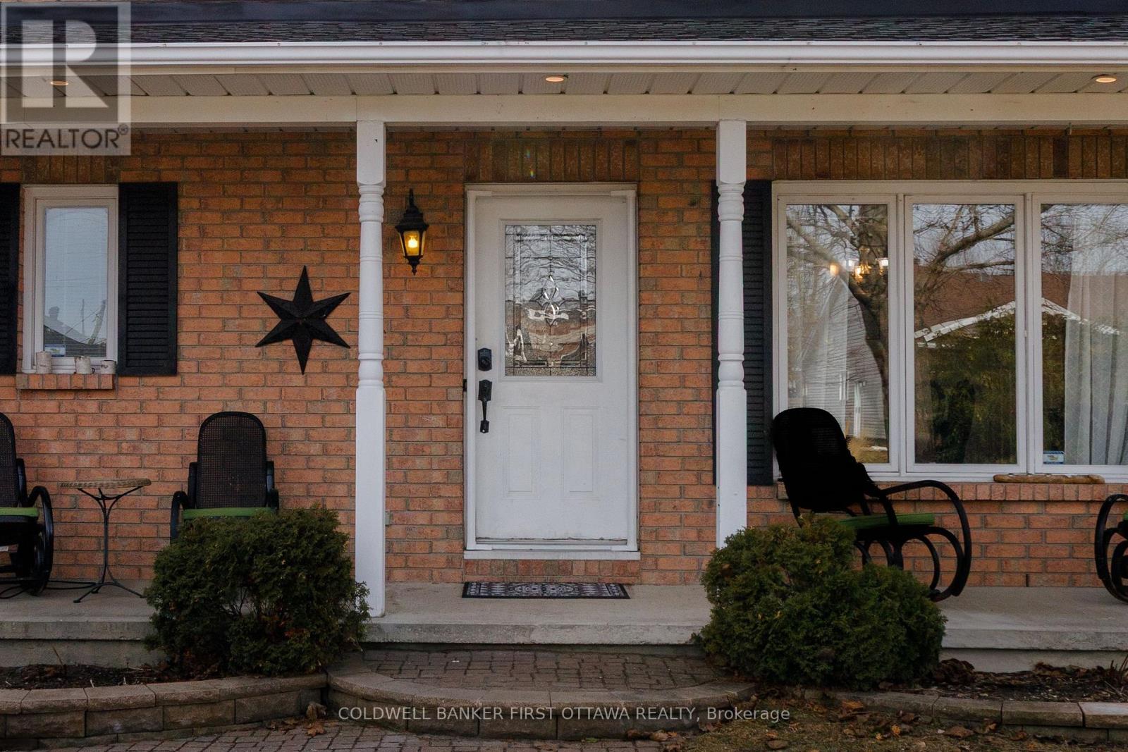 32 James Lewis Avenue, Ottawa, Ontario  K2S 1K5 - Photo 3 - X12956766