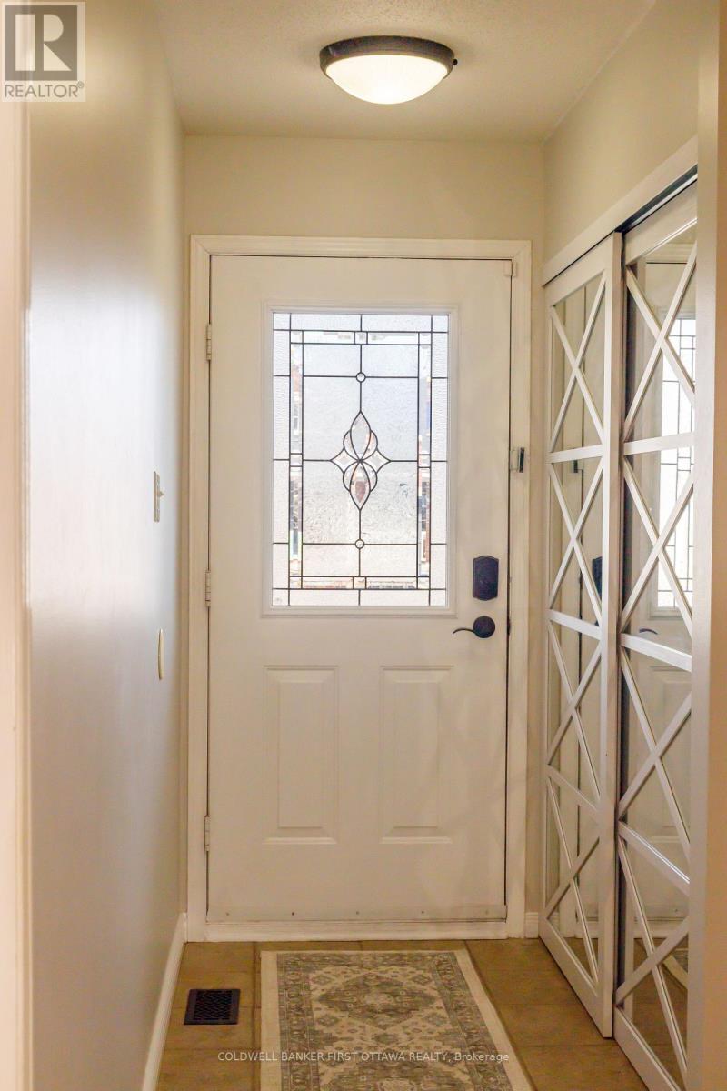32 James Lewis Avenue, Ottawa, Ontario  K2S 1K5 - Photo 4 - X12956766