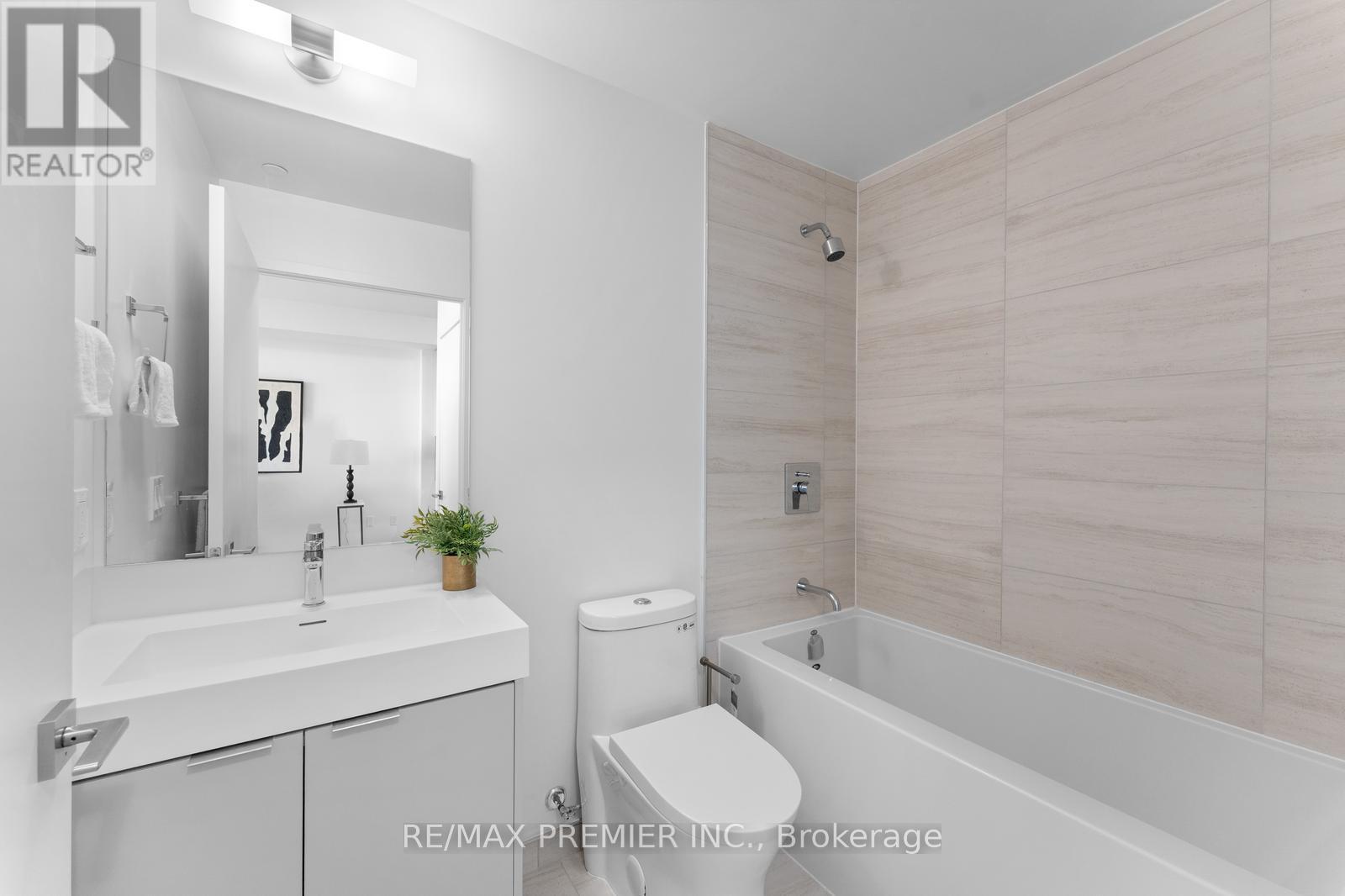 2206 - 474 Caldari Road, Vaughan, Ontario  L4K 0R5 - Photo 19 - N12968310